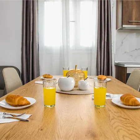 Madalena House Апартаменты Ипсос